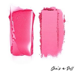 “She’s A Doll” MAJOR HEADLINES DOUBLE-TAKE CRÈME & POWDER BLUSH DUO